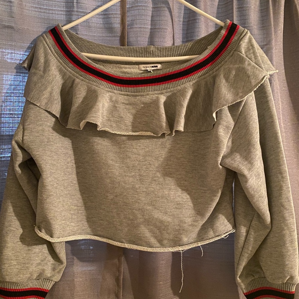 Cropped sweatshirt